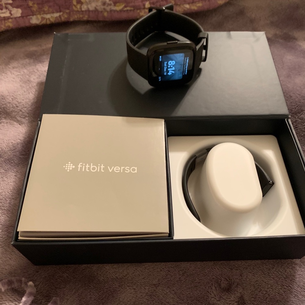 Fitbit Versa - image 3